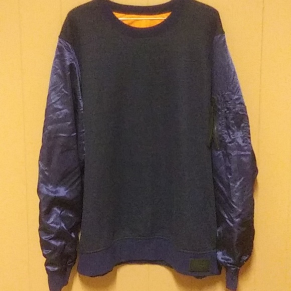 Rocawear Other - 2XL Mens RocaWear Crew Neck Pocket Sweatshirt